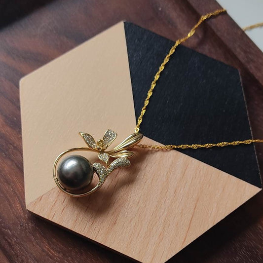 Tahitian Pearl Necklace for someone who is selfless and full charity